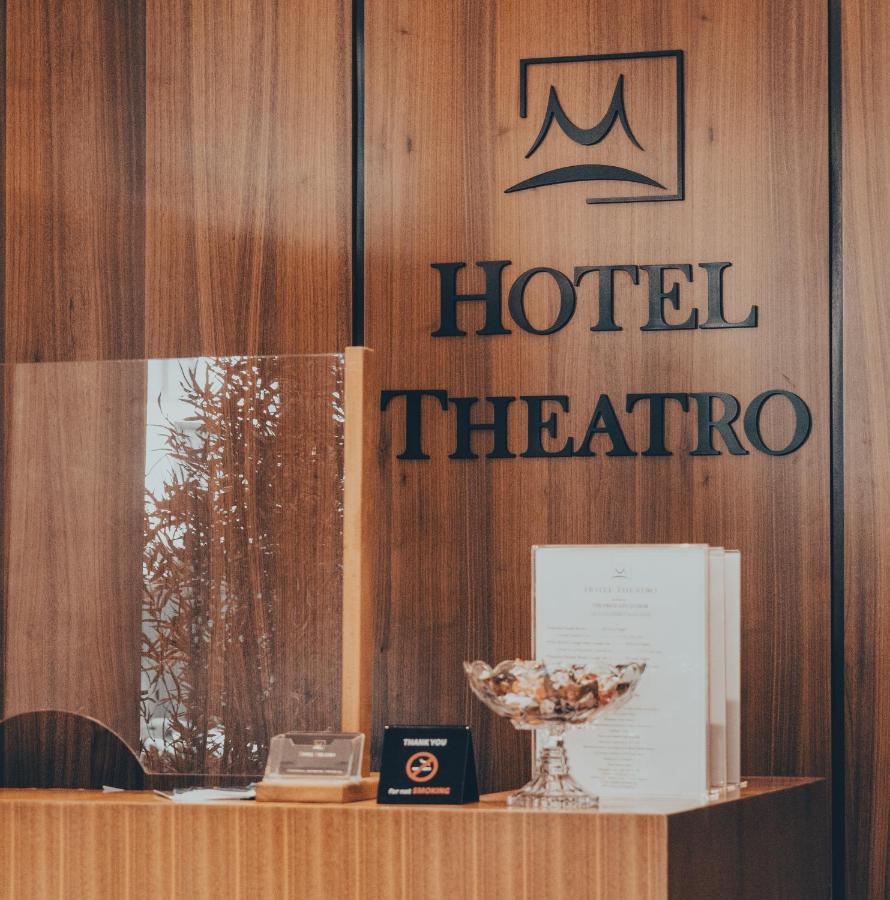 Hotel Theatro- City Center ティラナ エクステリア 写真